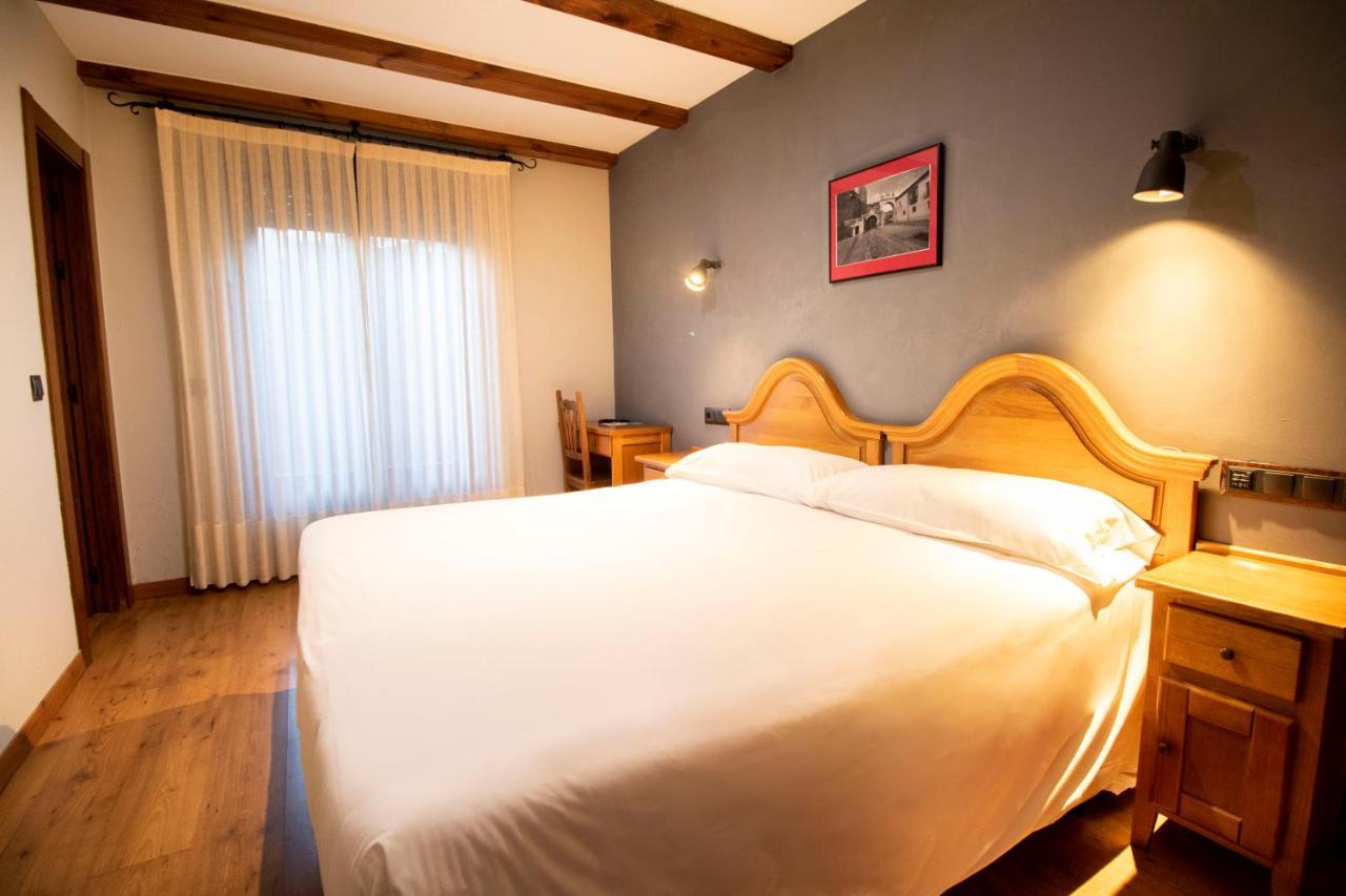 Alda Casco Antiguo Hotel Leon Bagian luar foto