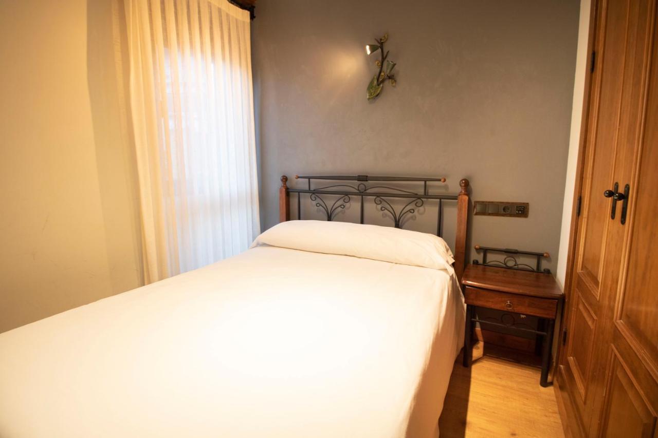 Alda Casco Antiguo Hotel Leon Bagian luar foto
