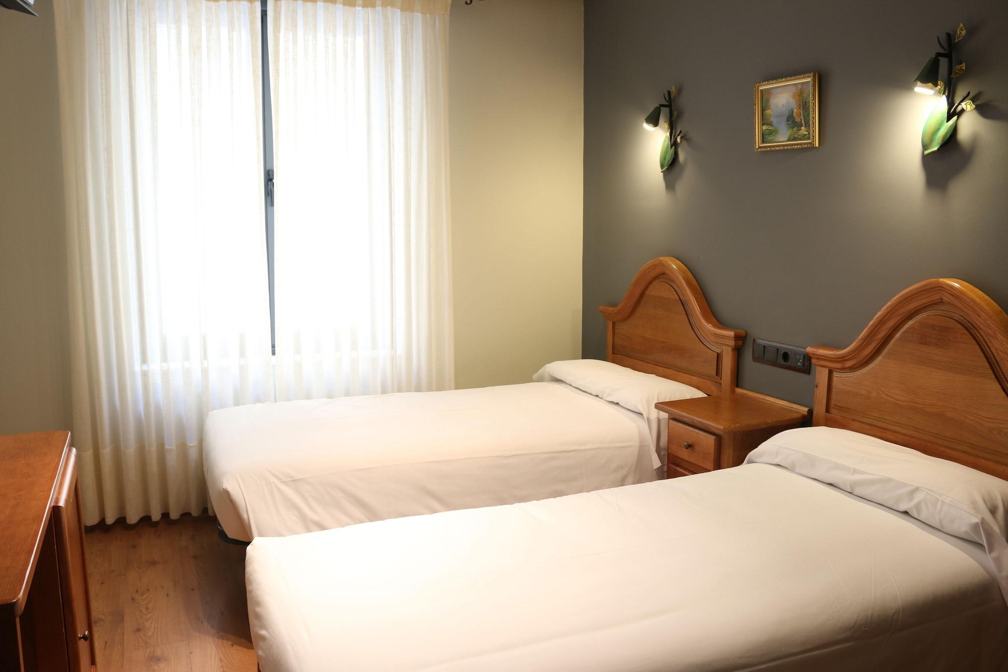 Alda Casco Antiguo Hotel Leon Bagian luar foto